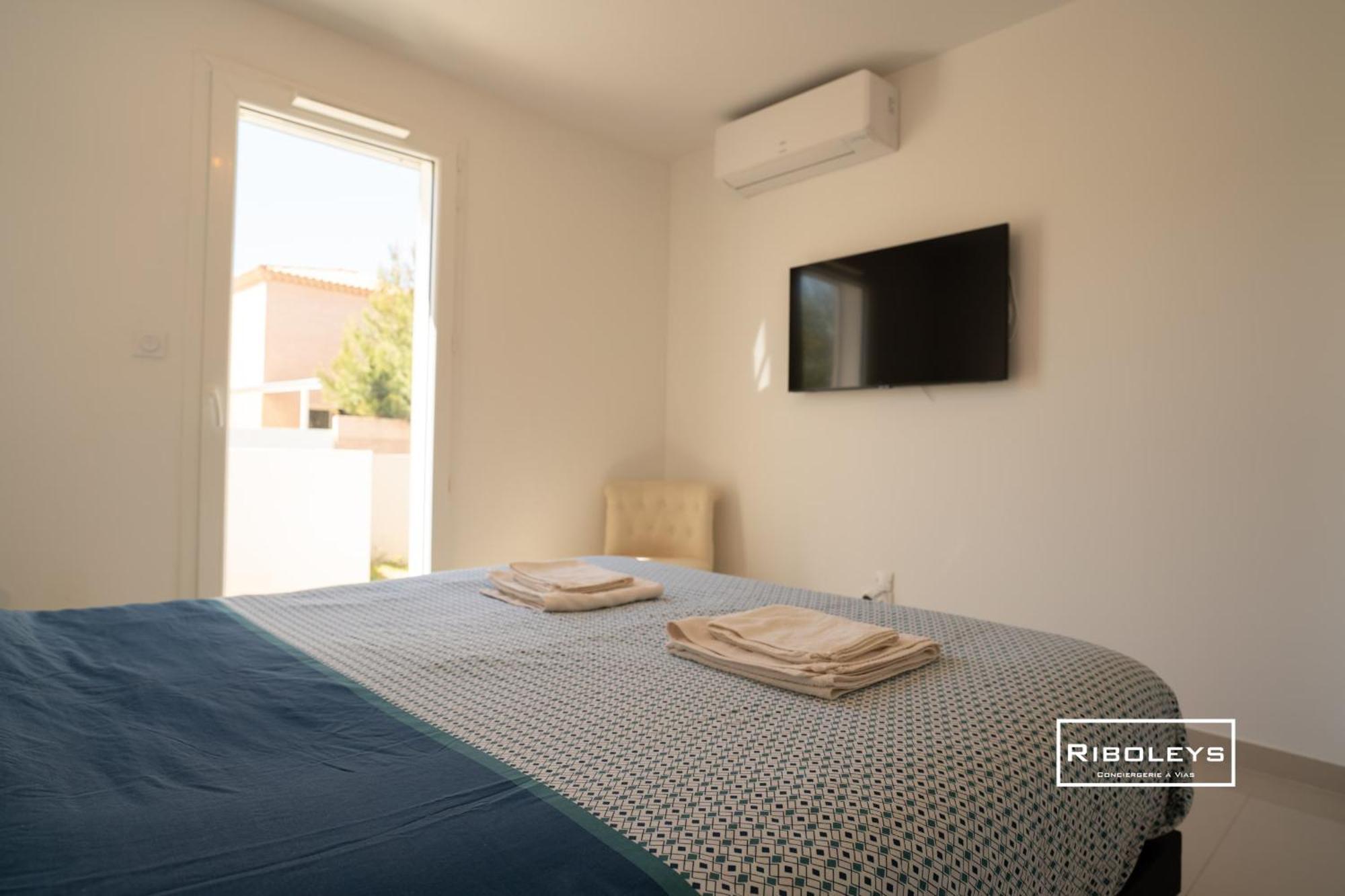 Grand T3 Neuf Climatise Avec Wifi A 100M De La Plage فيا المظهر الخارجي الصورة